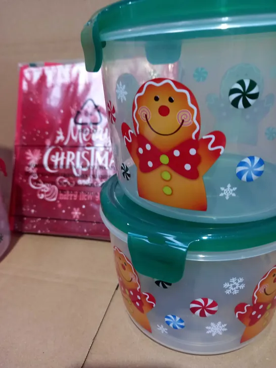 & LOCK SET OF GINGERBREAD FOOD CONTAINERS 3881397Simon Charles Auctioneers