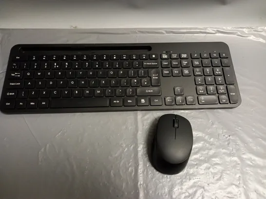 BOXED WIRELESS KEYBOARD AND MOUSE BLACK