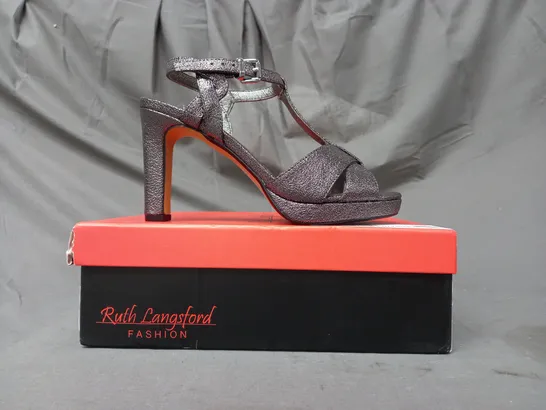 BOXED PAIR OF RUTH LANGSFORD HEELED SANDALS IN PEWTER SIZE 4