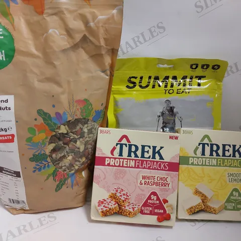 BOX OF APPROX 10 ITEMS TO INCLUDE TREK PROTEIN FLAPJACKS, SUMMIT TO EAT DRIED FOOD PACKS AND WHOLE FOOD EARTH ISLAND MIX