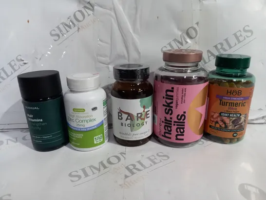 BOX OF APPROXIMATELY 10 ASSORTED ITEMS TO INCLUDE - MANUAL HAIR VITAMINS - ZINC COMPLEX - HOB TUMERIC ECT