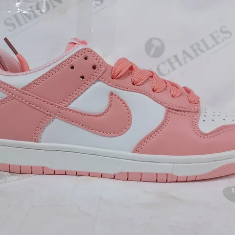 BOXED PAIR OF NIKE TRAINERS IN PINK/WHITE UK SIZE 4.5