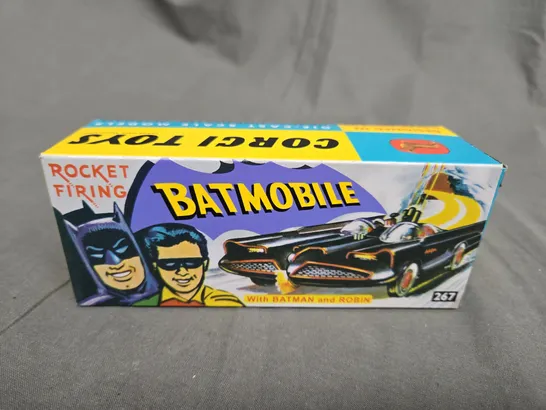 CORGI ROCKET FIRING - BATMOBILE WITH BATMAN AND ROBIN - 267