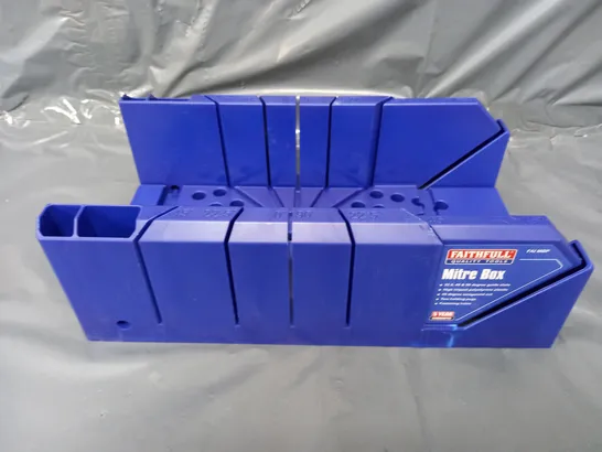 APPROXIMATELY 8 FAITHFUL QUALITY TOOLS MITRE BOXES