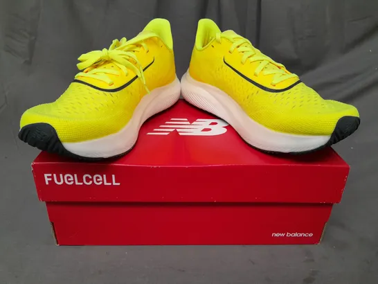 BOXED PAIR OF NEW BALANCE FUELCELL REBEL V3 RUNNING SHOES IN YELLOW UK SIZE 7