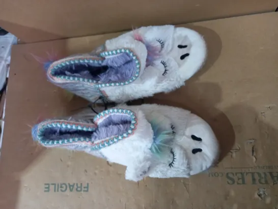 MUK LUKS UNICORN ANIMAL SLIPPERS - SIZE 5