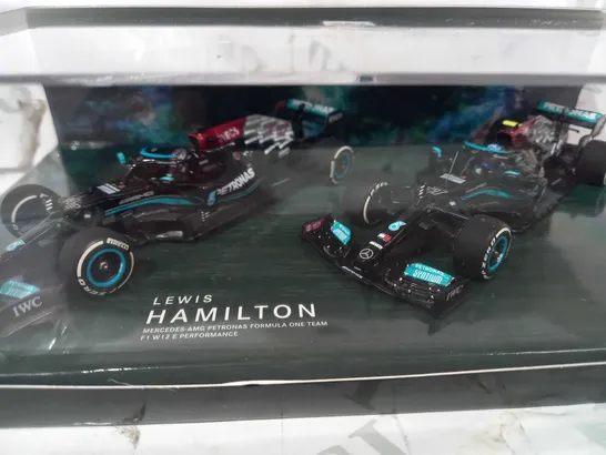 FORMULA ONE MERCEDES AMG PETRONAS TEAM 1:43 SCALE COLLECTIBLE MODEL SET