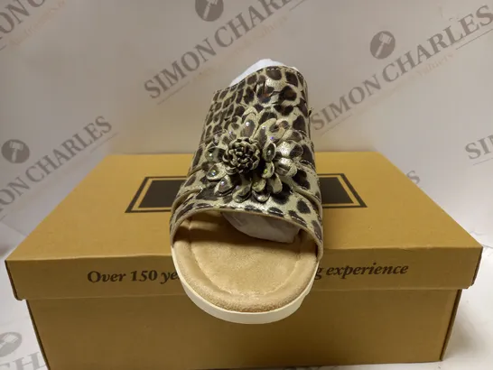 BOXED CUSHION WALK LEOPARD WEDGE SLIP ON SHOES, CHESTNUT - SIZE 4 