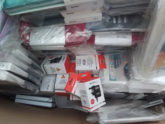 PALLET CONTAINING A LARGE QUANTITY OF ASSORTED BRAND NEW PHONE AND TABLET CASES 