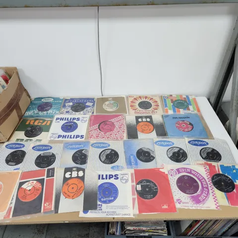 A COLLECTION OF VINYL SINGLES SINGLES