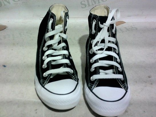 PAIR OF CONVERSE TRAINERS (BLACK), SIZE 5.5 UK