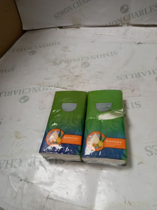 LOT OF 4 HAND SANITARY PRODUCTS