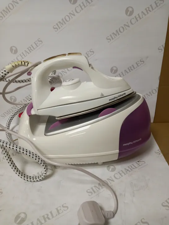 MORPHY RICHARDS JET STEAM GENERATOR IRON PINK/WHITE