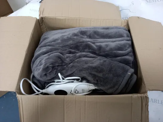 BOXED COZEE HOME VELVETSOFT HEATED THROW IN CHARCOAL