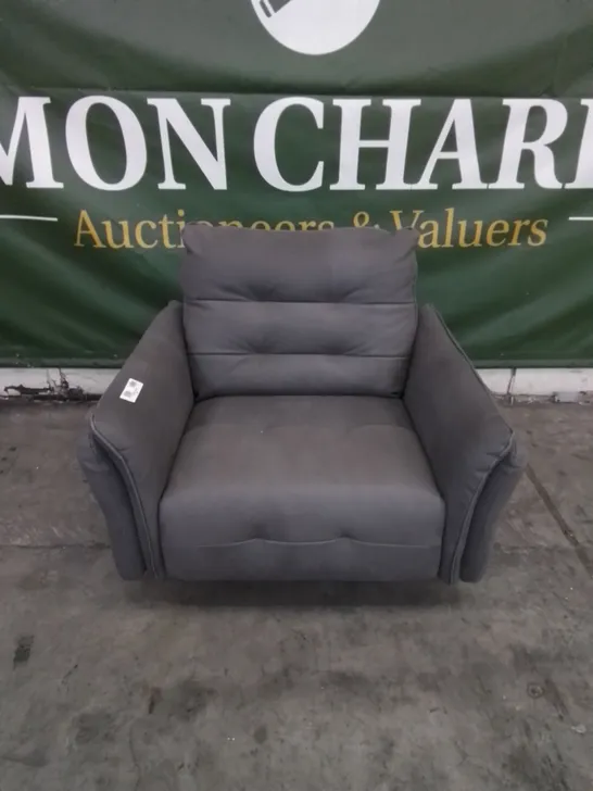 QUALITY ITALIAN DESIGNER LEATHER RECLINING ARM CHAIR IN GREY