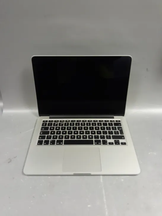 APPLE MACBOOK PRO - A1493