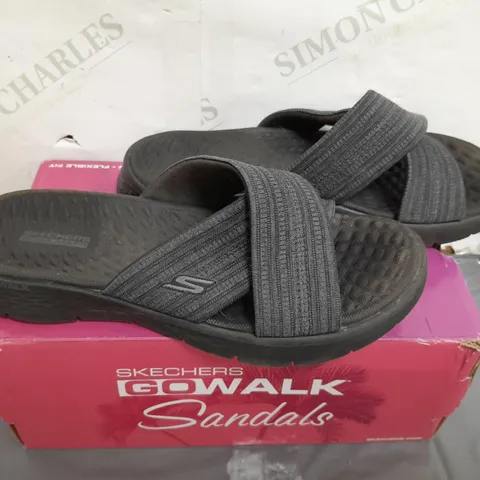 SKECHERS GOWALK FLEX SLIDE SANDAL SIZE 3