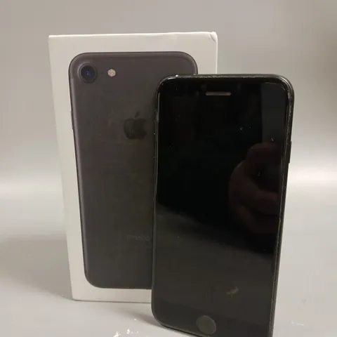 BOXED APPLE IPHONE 7 SMARTPHONE 