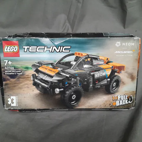 LEGO - TECHNIC - NEOM MCLAREN EXTREME E TEAM - 42166