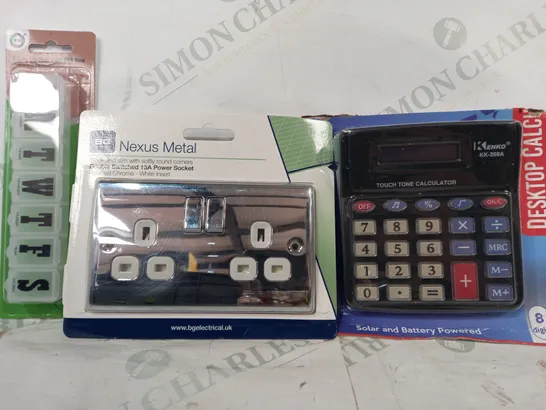 LOT OF APPROXIMATELY 10 ASSORTED HOUSEHOLD ITEMS TO INCLUDE CALCULATOR, DOUBLE SWITCHED POWER SOCKET, POCKET PILL BOX, ETC