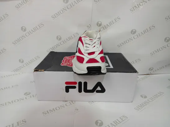 FILA V94M LOW WHITE NAVY RED LEATHER LACE UP MENS TRAINERS - UK 11