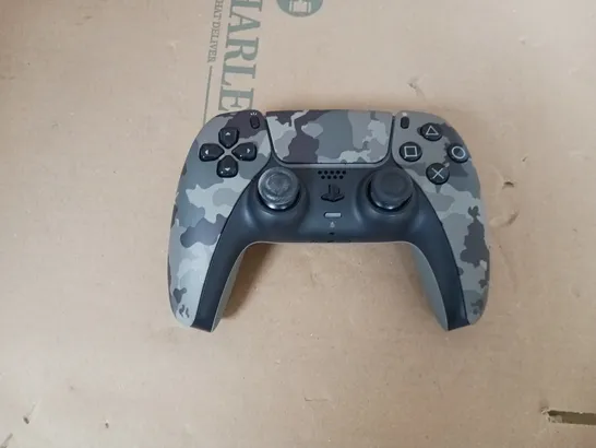 PLAYSTATION 5 DUALSENSE WIRELESS CONTROLLER - GREY CAMOUFLAGE RRP £59.94