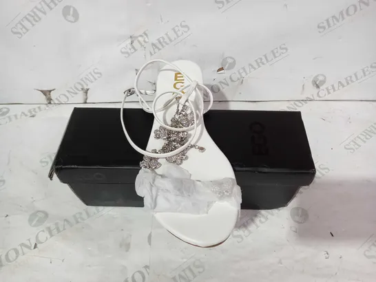 BOXED PAIR OF EGO LONGFELLOW SANDALS IN WHITE WITH JEWELLED BUTTERFLIES UK SIZE 7