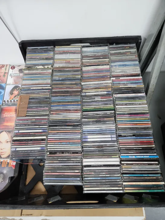 A VERY LARGE QUANTITY OF CDs FROM 80s / 90s /2000s