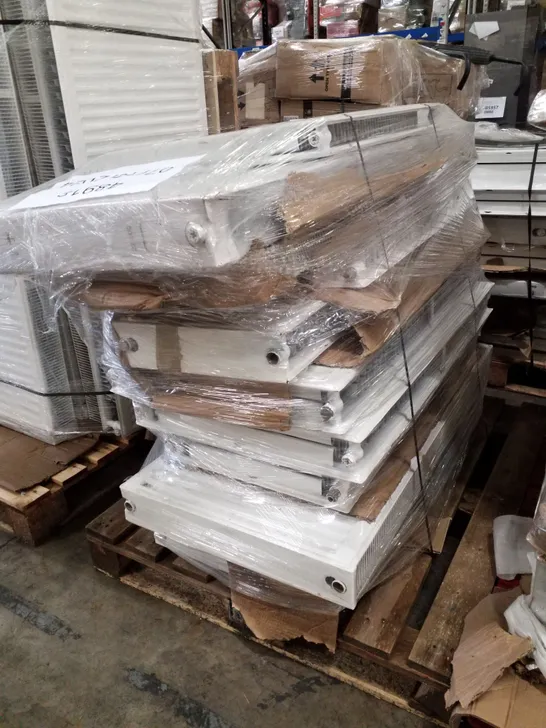 PALLET CONTAINING APPROXIMATELY 9 HOUSEHOLD RADIATORS