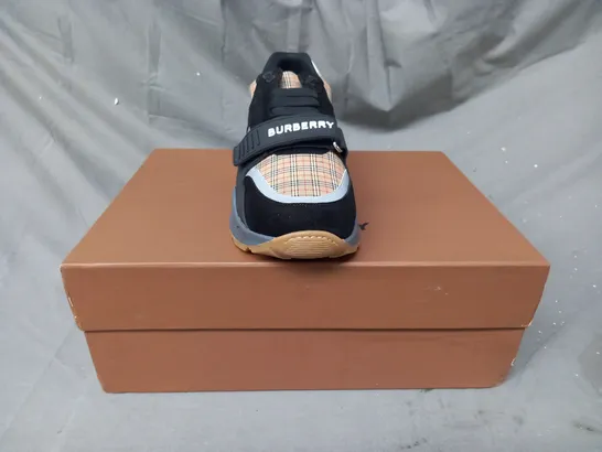 BOXED PAIR OF BURBERRY LOW TOP SNEAKERS IN CHECK UK SIZE 8