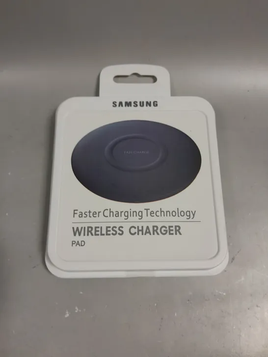 BOXED SAMSUNG WIRELESS CHARGING PAD 