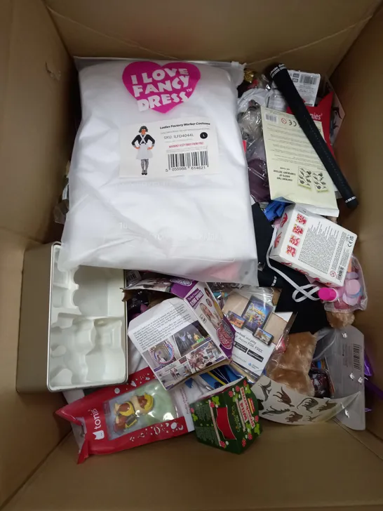 LARGE BOX OF ASSORTED TOYS AND GAMES TO INCLUDE TEDDIES, BARBIE AND STAR WARS