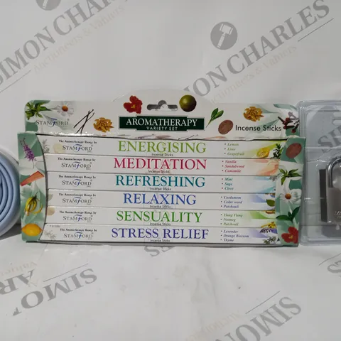 APPROXIMATELY 15 ASSORTED HOUSEHOLD ITEMS TO INCLUDE PADLOCK, AROMATHERAPY VARIETY SET, ETC