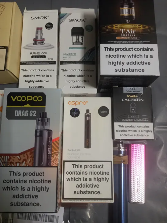 LOT OF APPROXIMATELY 20 ASSORTED VAPING ITEMS AND ACCESSORIES TO INCLUDE VAPORESSO, VOOPOO AND SMOK