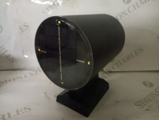 ROUND BLACK SOLAR LIGHT 