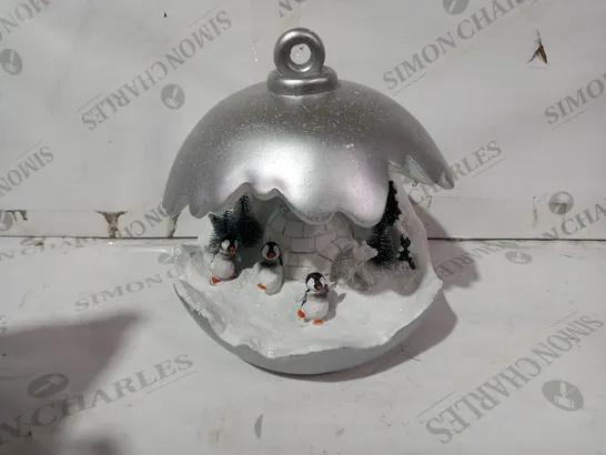 CHRISTMAS DETAILED BAUBLE DECORATION 