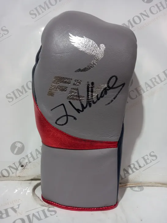 SIGNED FLY TRAINING GLOVE IN GREY/NAVY/RED SIZE 10 (RIGHT GLOVE ONLY)