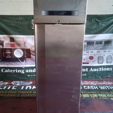 COMMERCIAL SINGLE FREESTANDING FRIDGE 