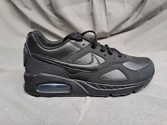 PAIR OF NIKE AIR MAX TRAINERS IN TRIPLE BLACK SIZE 7