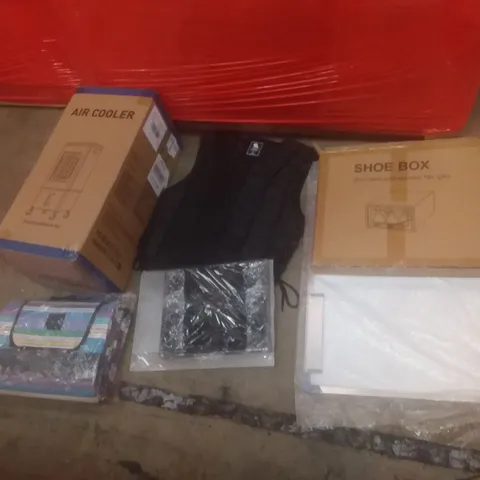 PALLET OF ASSORTED ITEMS TO INCLUDE: BOXED AIR COOLER, EQUESTRIAN JACKET, PICNIC BLANKET,SHOE BOX ETC