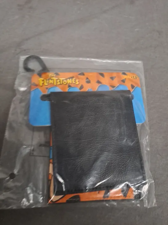 BOX OF APPROXIMATELY 30 PACKS OF THE FLINTSTONES WALLETS - COLLECTION ONLY