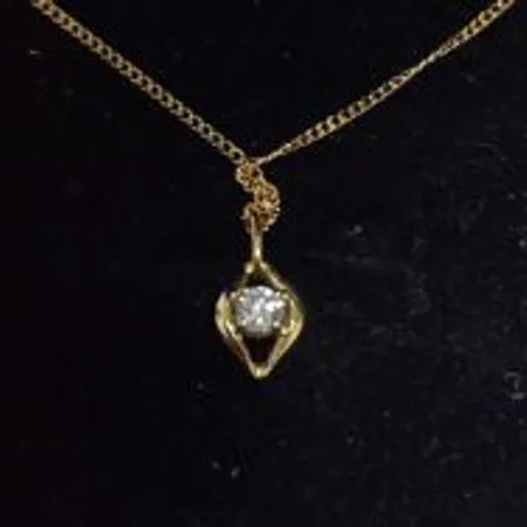 18CT YELLOW GOLD PENDANT ON CHAIN, SET WITH A NATURAL DIAMOND