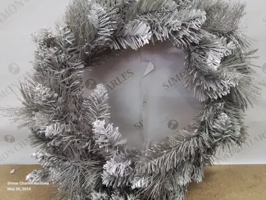 50cm SILVER TIP WREATH