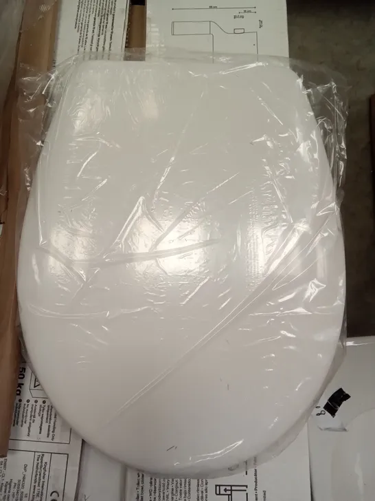 BOXED IDEAL STANDARD SIZE TOILET SEAT