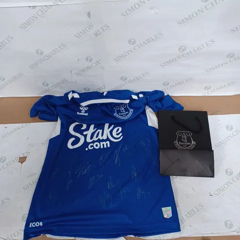 EVERTON SIGNED FOOTBALL SHIRT WITH BAG 