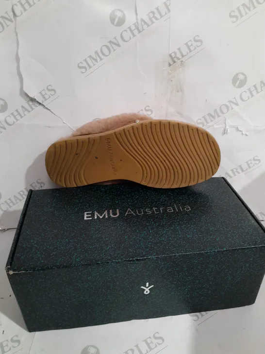 BOXED EMU NEST JOLIE SHEEPSKIN SLIPPERS, CAMEL - SIZE 7