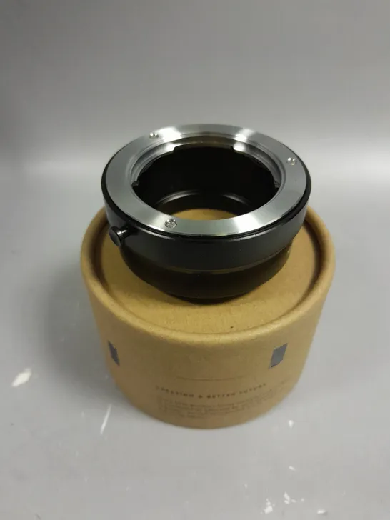 BOXED URTH MD-E LENS MOUNT ADAPTER 