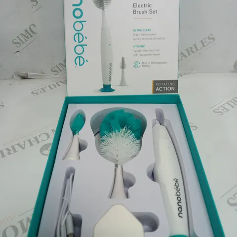 NANOBÉBÉ BOTTLE AND SOOTHER BRUSH 2IN1