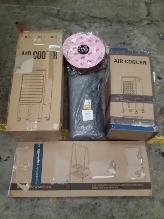 PALLET OF ASSORTED ITEMS INCLUDING AIR COOLER, DOUGHNUT PIÑATA, CLOTHES RACK, TUFTED BATHMAT