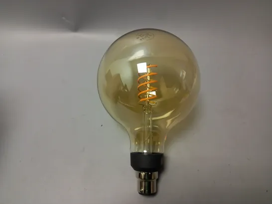 BOXED PHILIPS HUE WHITE SINGLE FILAMENT BULB G125 B22 FLAME